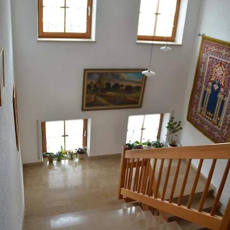 Uebernachtungsmoeglichkeit In Maierhoefen Pensjonat