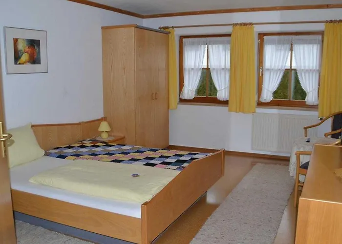 Uebernachtungsmoeglichkeit In Maierhoefen Casa de hóspedes